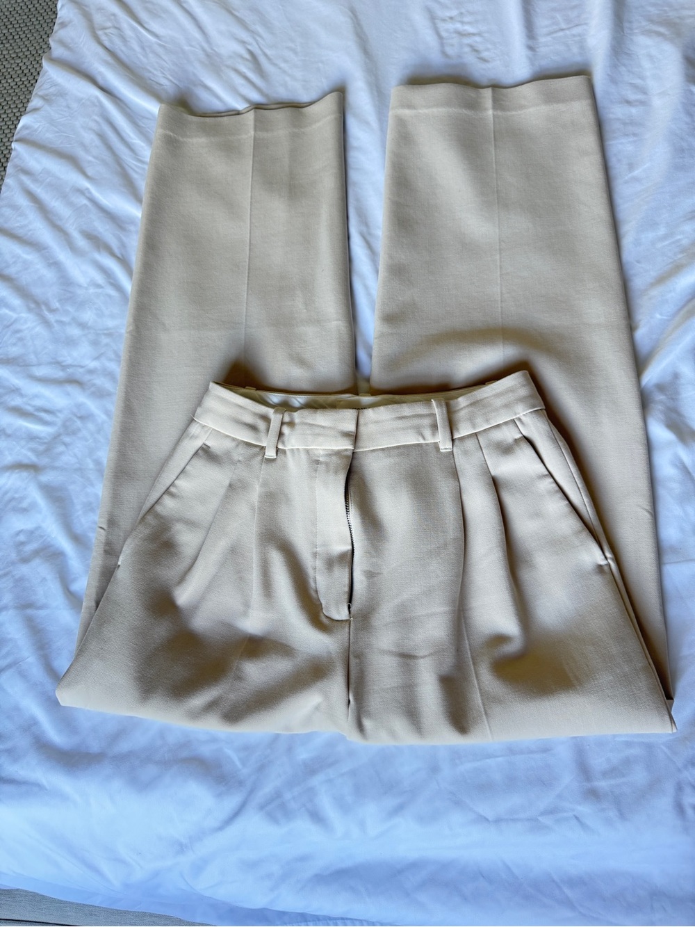 Wilfred The Effortless Pant in Light Cream
